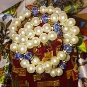 VINTAGE pearl and sky blue crystal 3-piece stretch bracelet circa 1953*GORGEOUS!